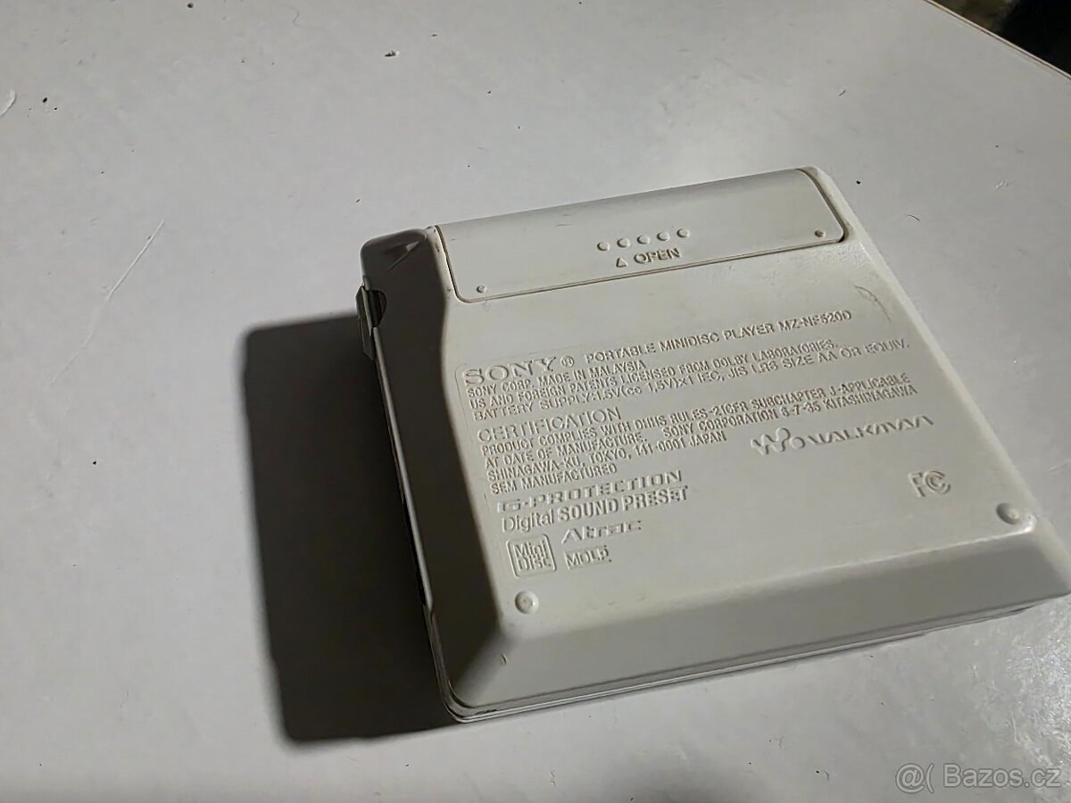 SONY MZ NF 520D - 4