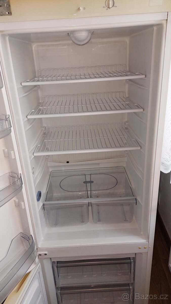 Lednička s mrazákem zdarma - 4