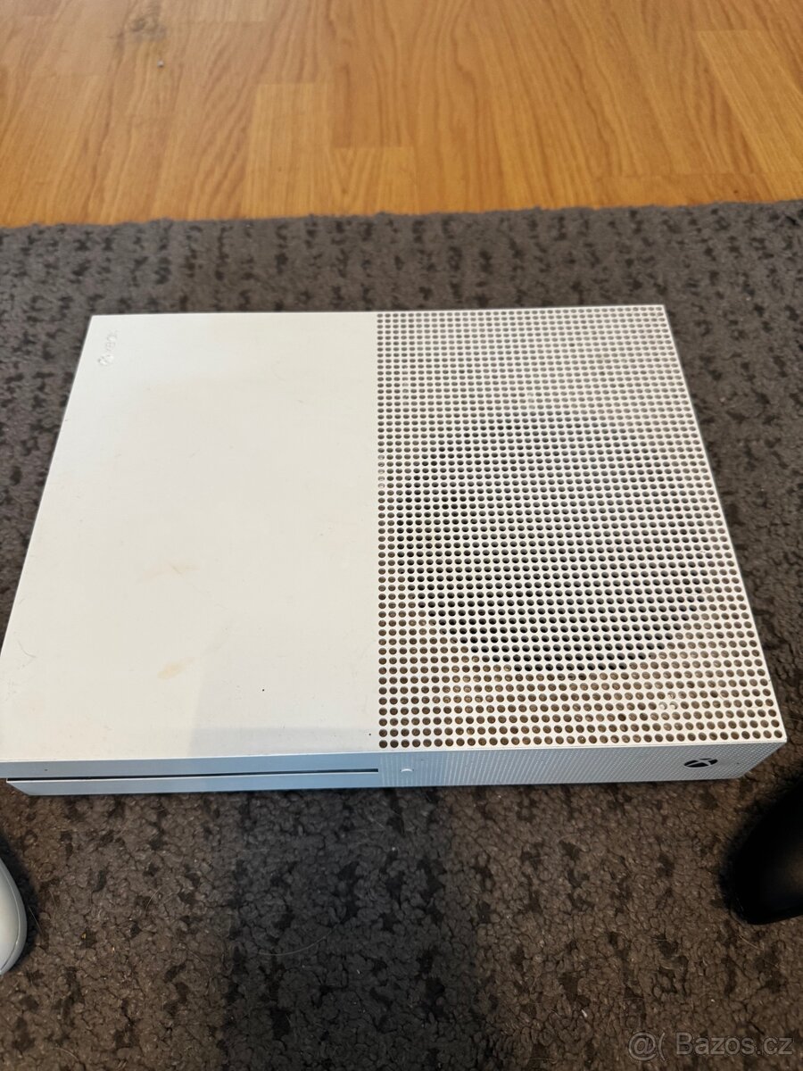 Xbox one s + příslušenství - 4