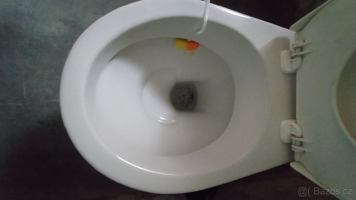 Prodám splachovací WC kombi - 4