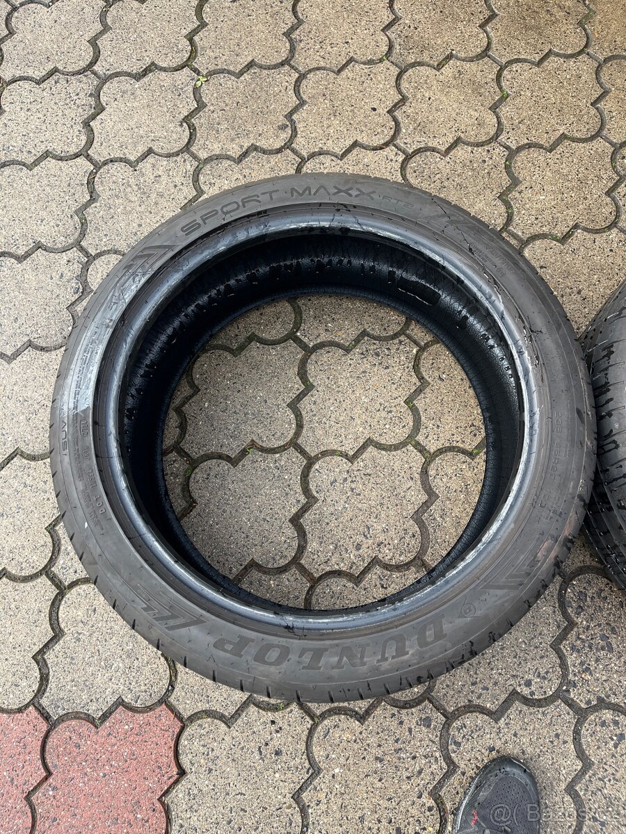 Letní pneu 235/45/20 - 4