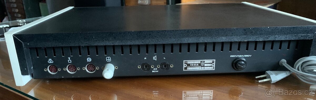 Tesla Zesilovač a reproduktory - 4