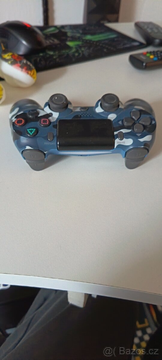 Prodám ovladač na PS4 - 4