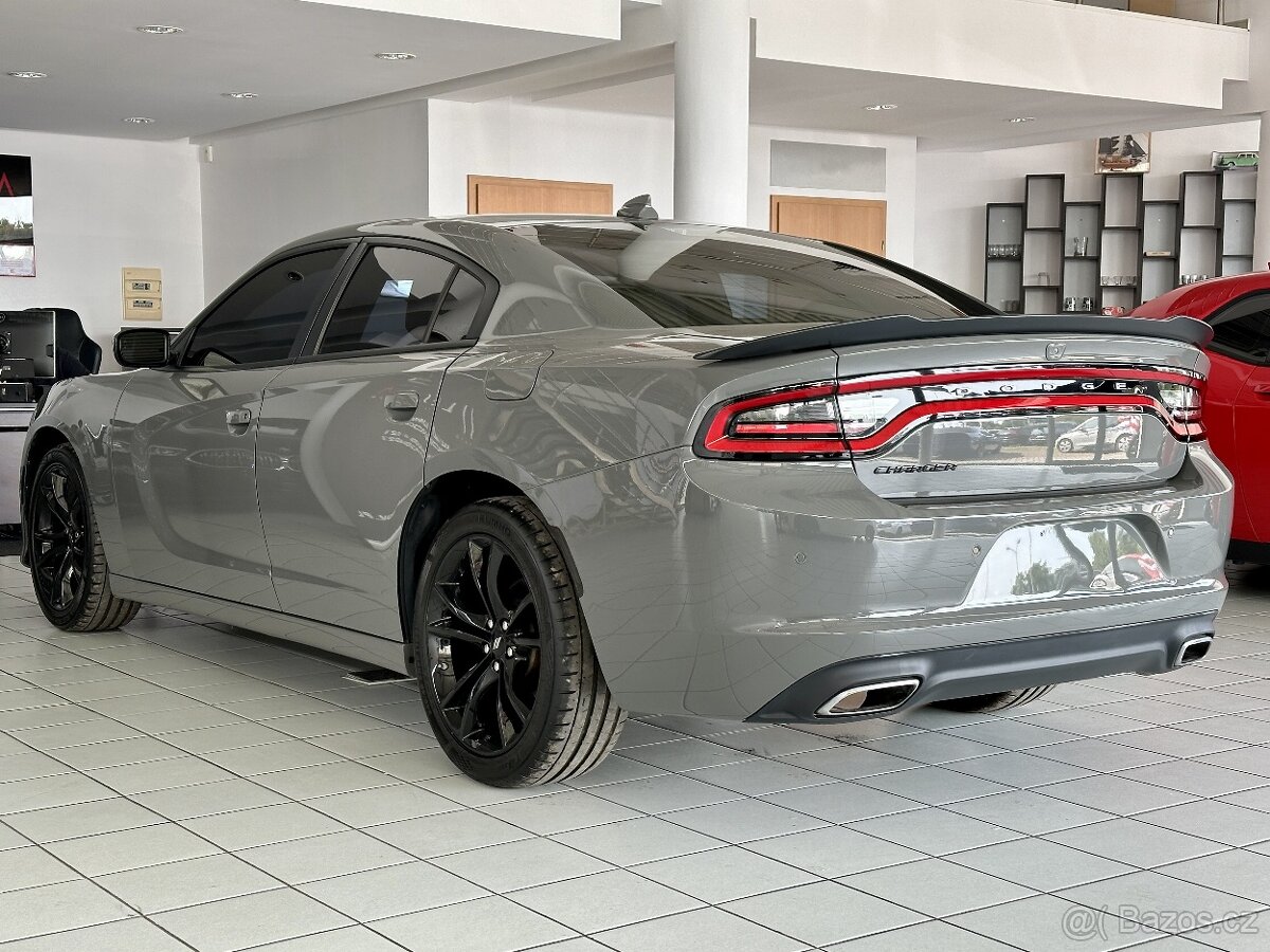 Dodge Charger - 4