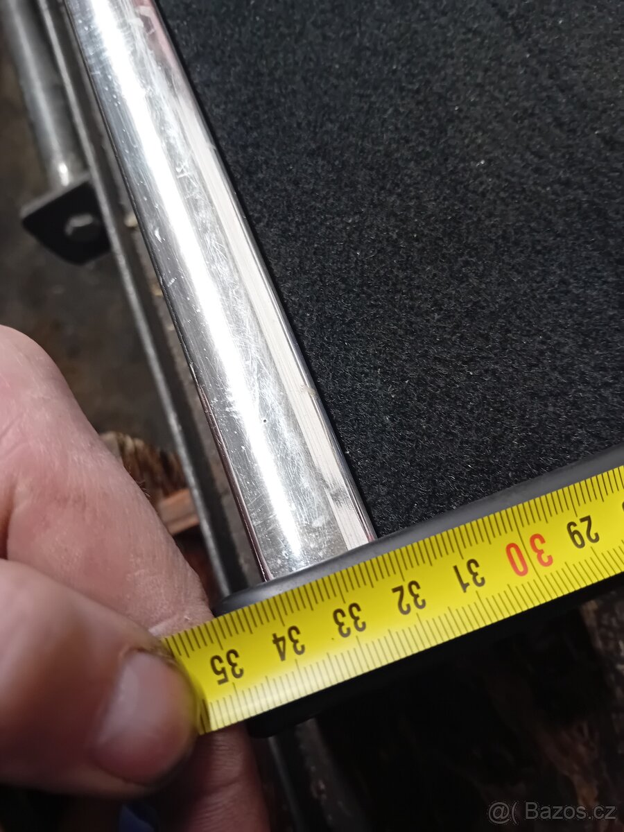 Stolek palubní desky - 4