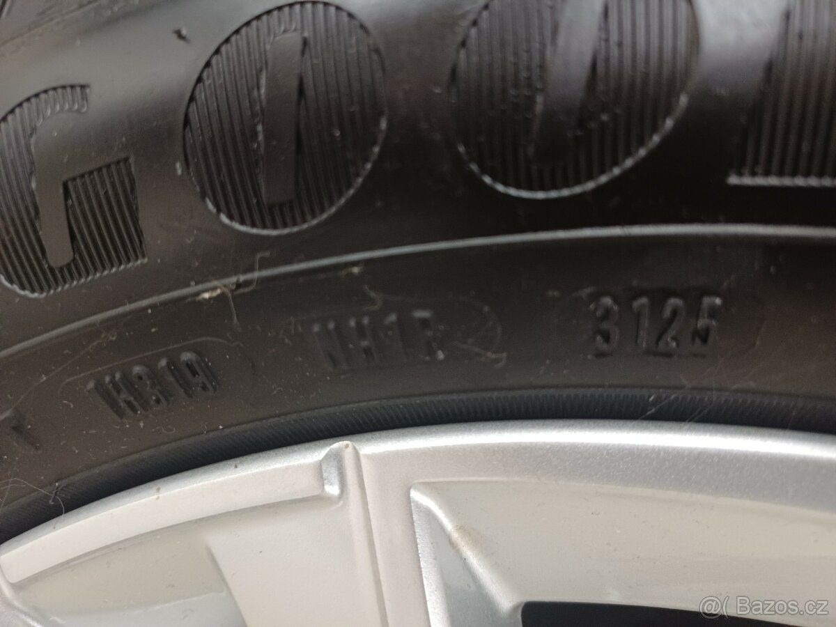 Goodyear EfficientGrip 195/55 r16 91v; rok 2025 - 4