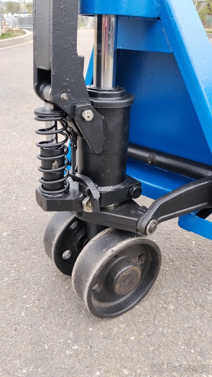 Prodám repasovaný paletový vozík - 4