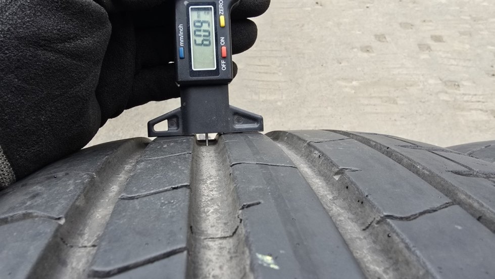 Letní pneu 245/40/19 Pirelli - 4