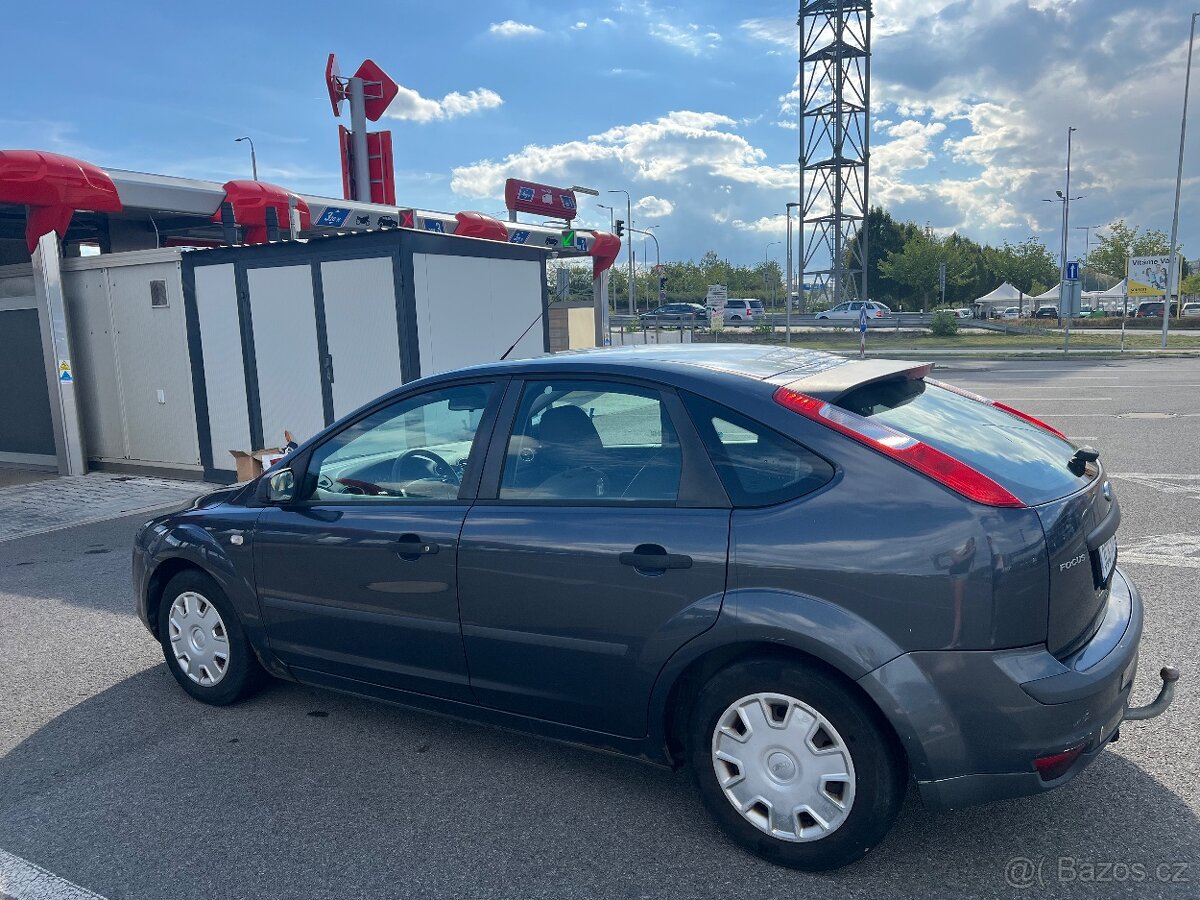 Ford Focus 1.6, 2006 - 4