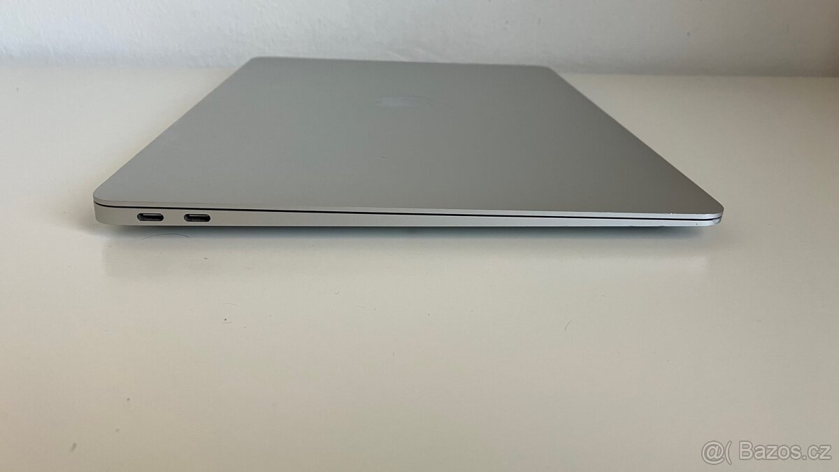 Macbook Air 13” 2020 stříbrný - 4
