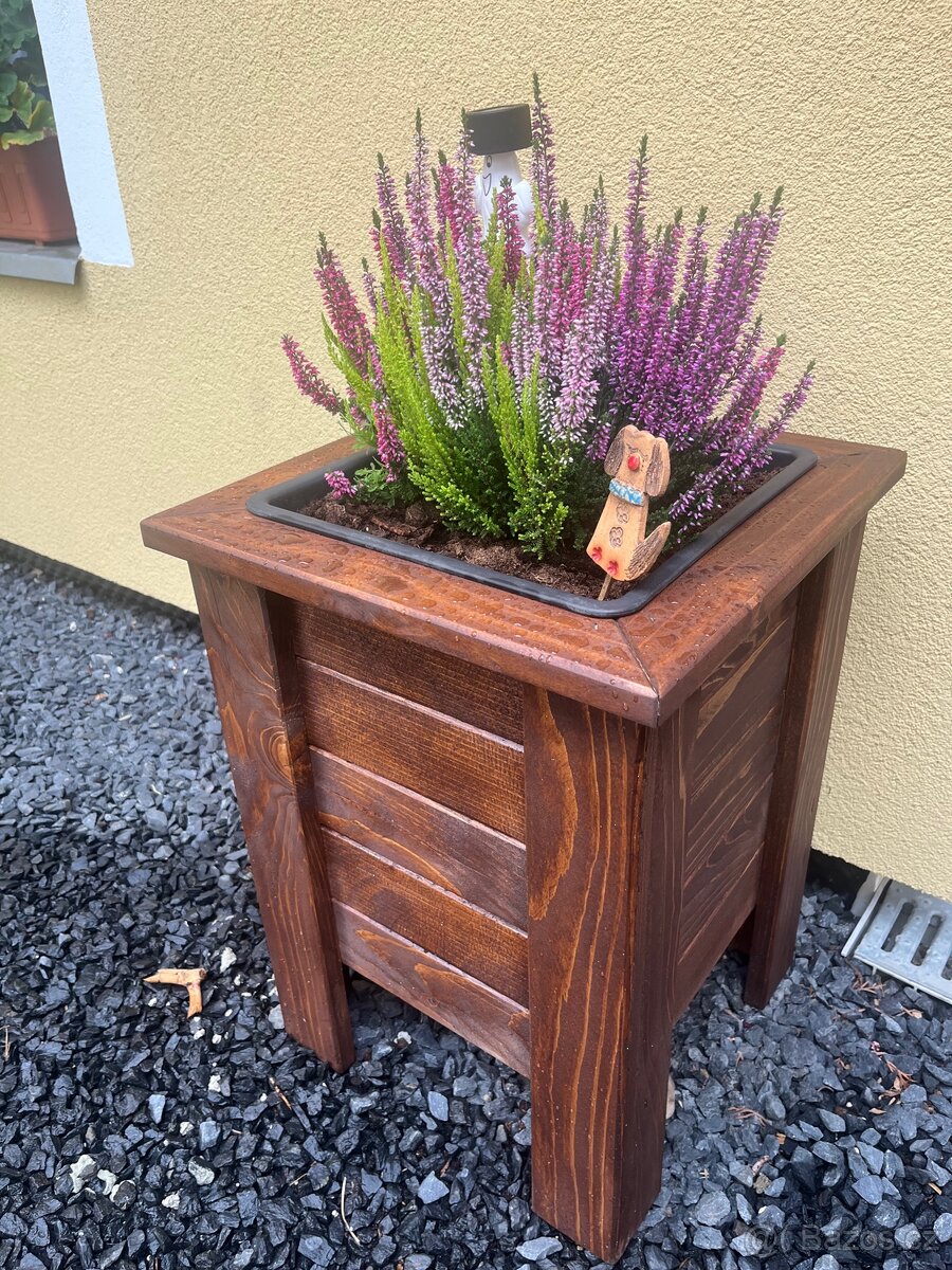 Dřevěný vyvýšený obal na květináč - 4