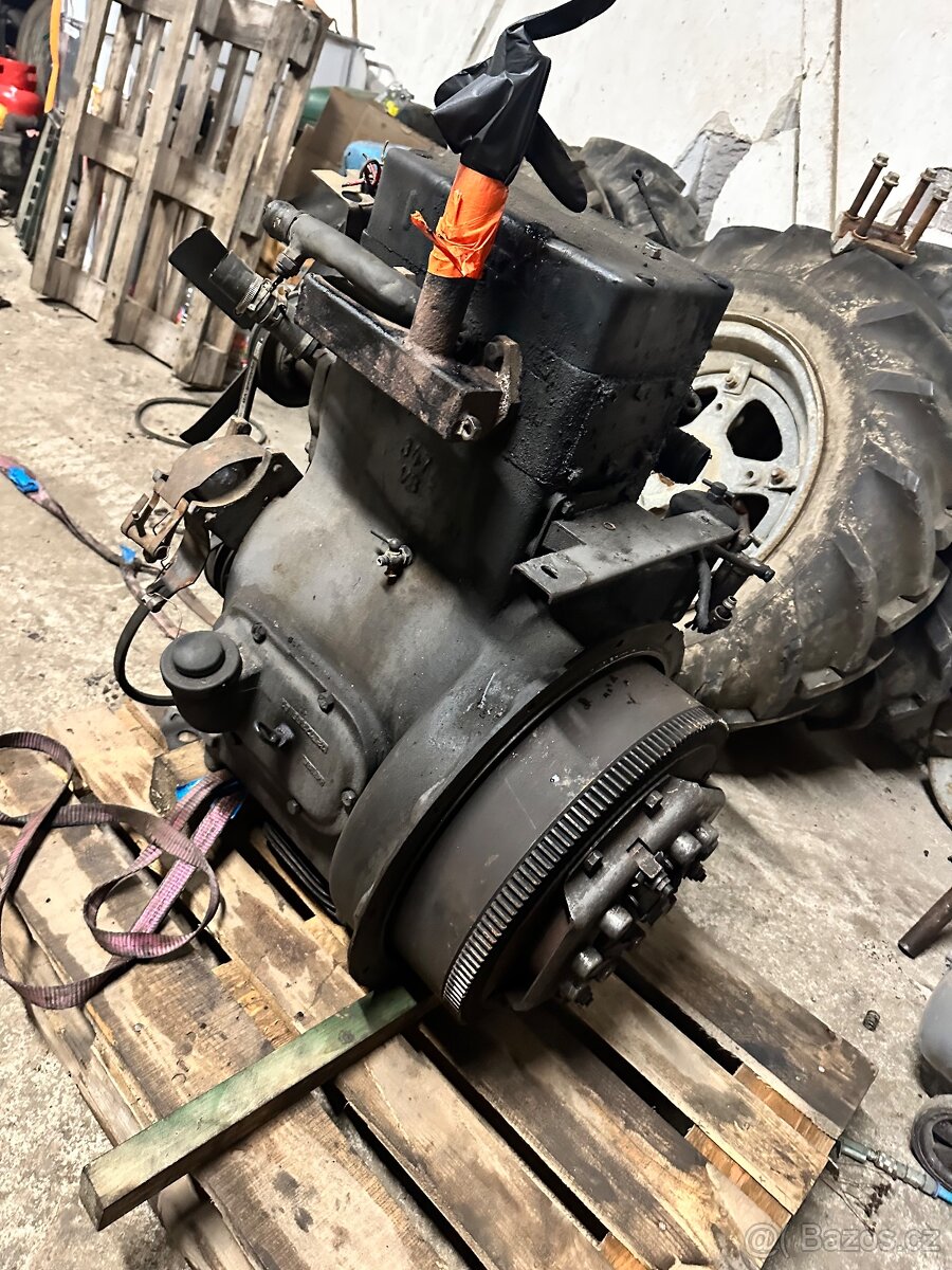 Kompletní motor Zetor 25 - 4