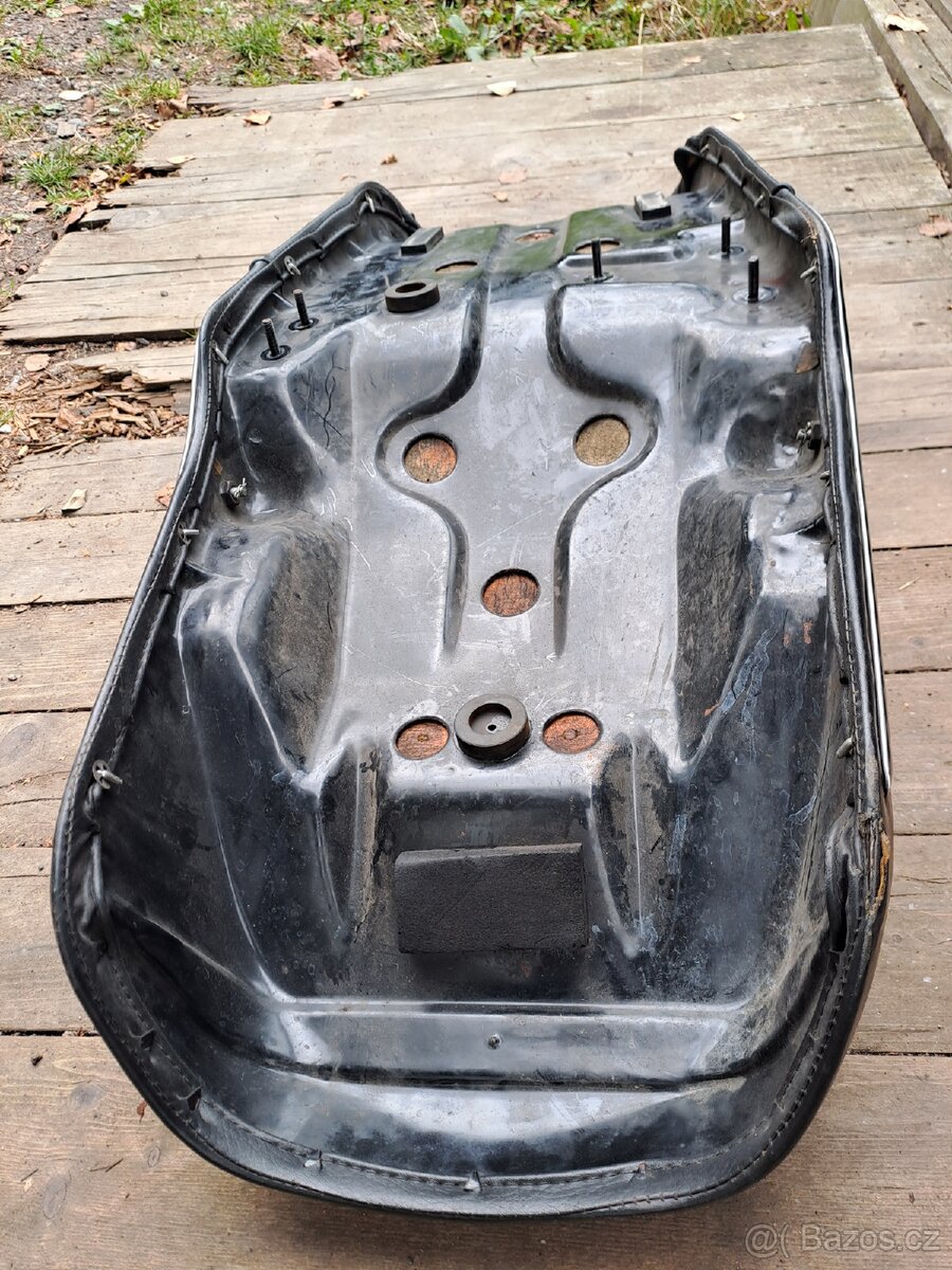 Originálni sedacka Honda CB 750K (PC-01) - 4