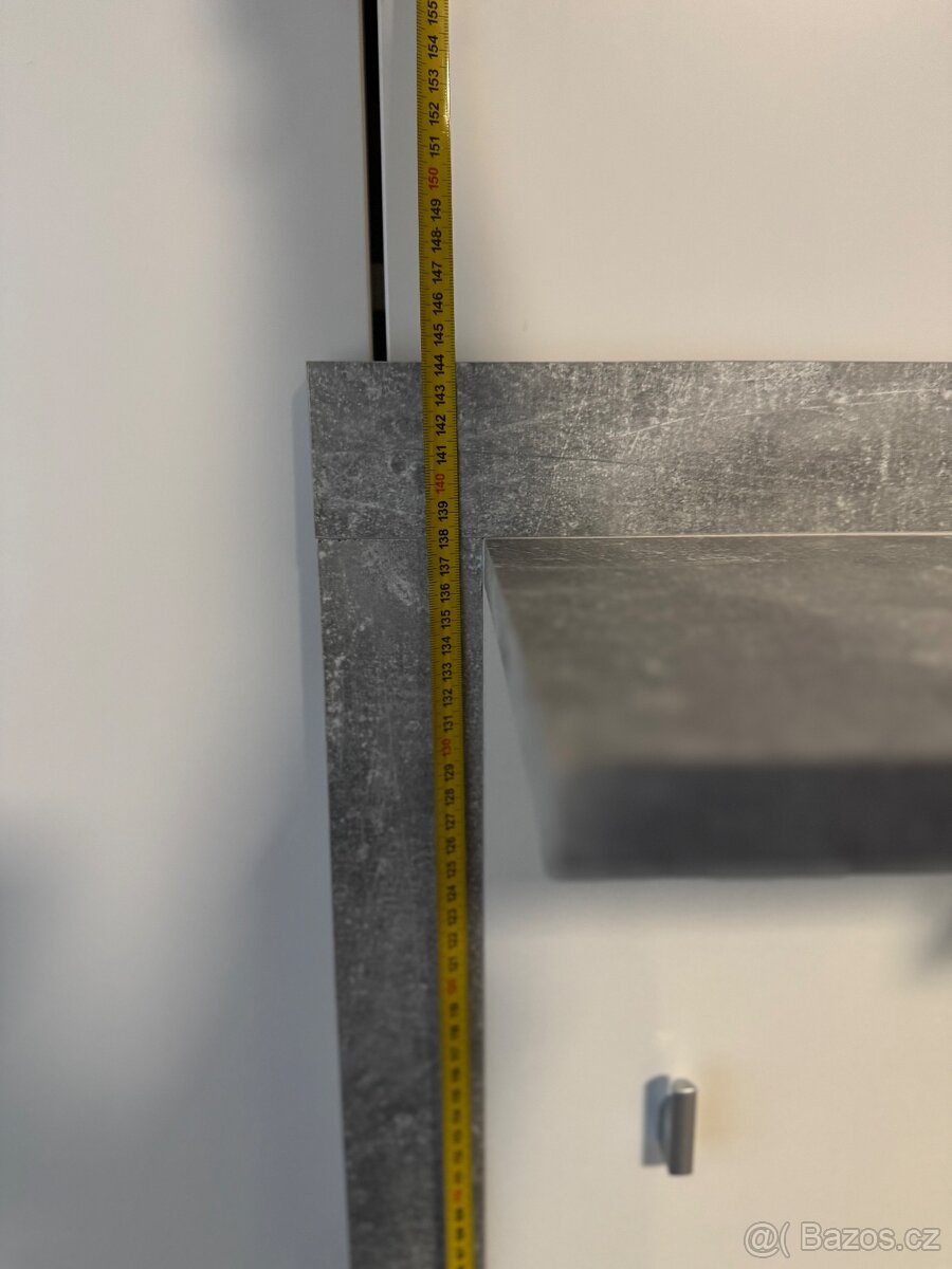 Předsíňová stěna - 4