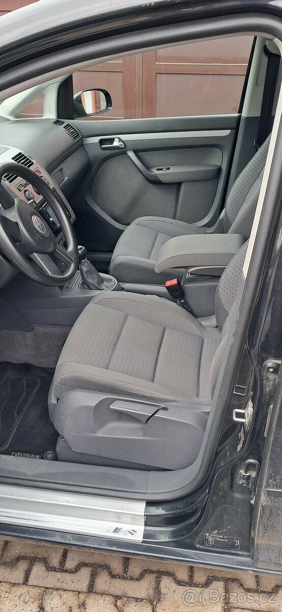 VW TOURAN - 4