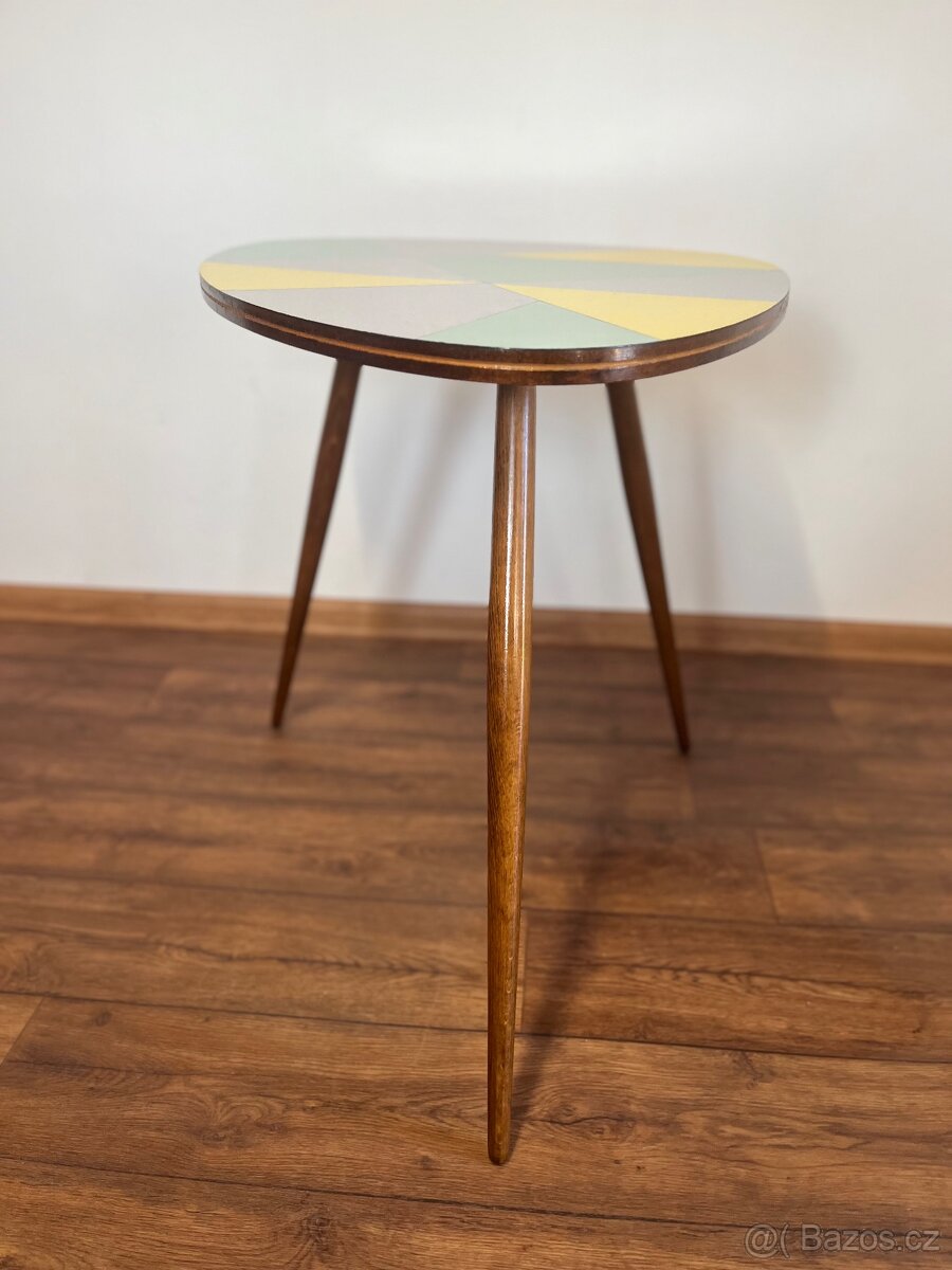 Konferenční stolek „trsátko“ - 4