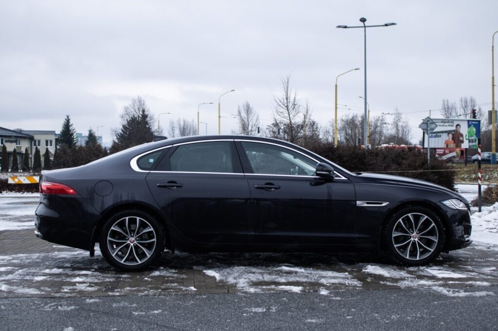 Jaguar XF 177kW (2017) - 4