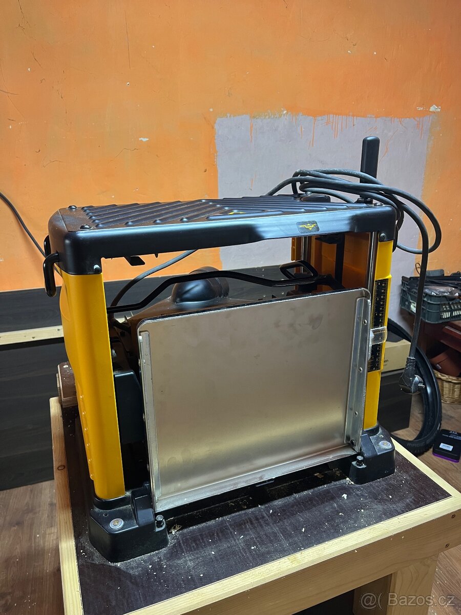 Protah Dewalt DW733 - 4