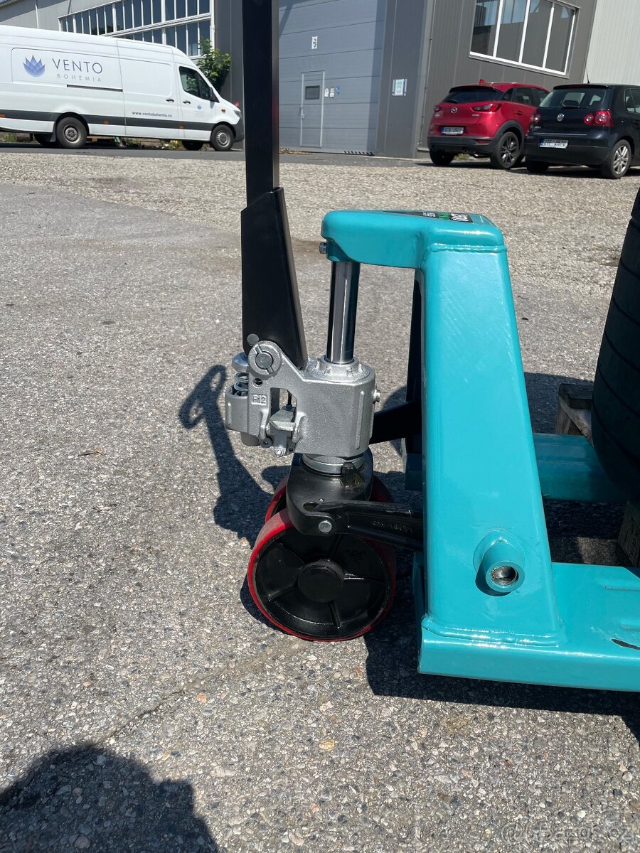 Paletový vozík 2500kg polyuretan/nylon - 4