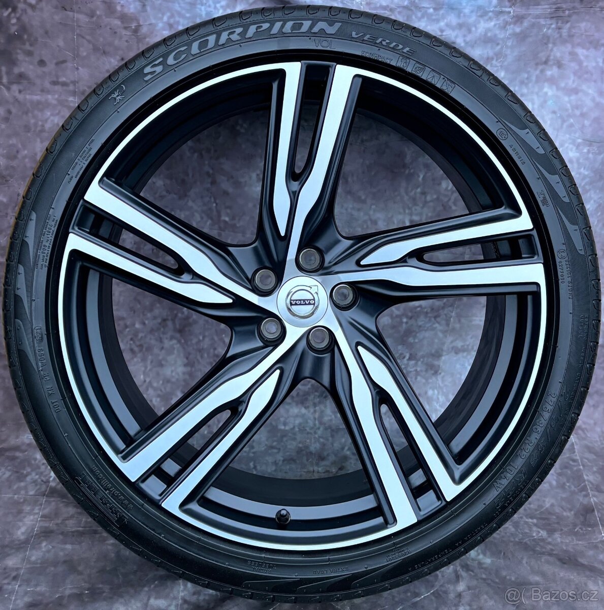 Letní sada Volvo XC90 275/35R22 104W - 4