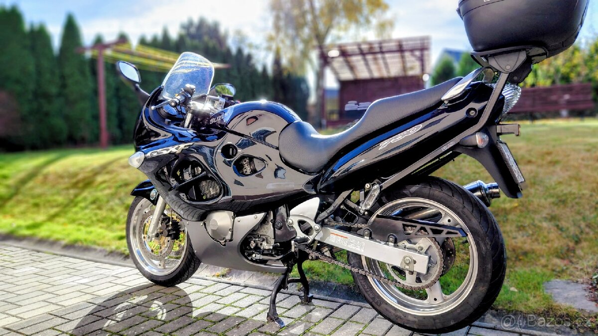SUZUKI GSX 750 F - 4