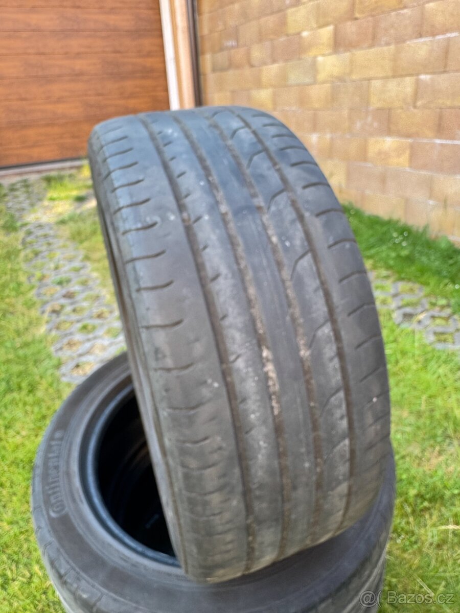 225/50/17 - 4