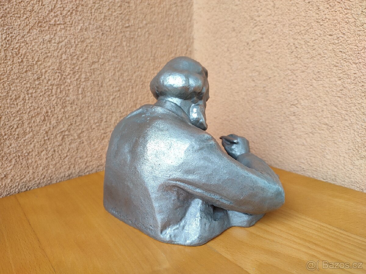 STAROŽITNÁ KOVOVÁ SOCHA.KARL MARX. - 4