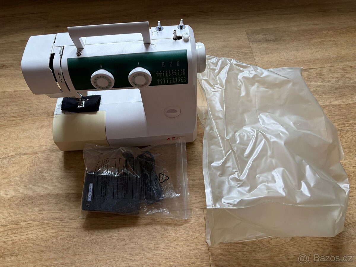 Elektrický šicí stroj AEG - 4