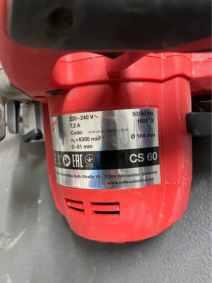 Okružní pila MILWAUKEE CS60 - 4