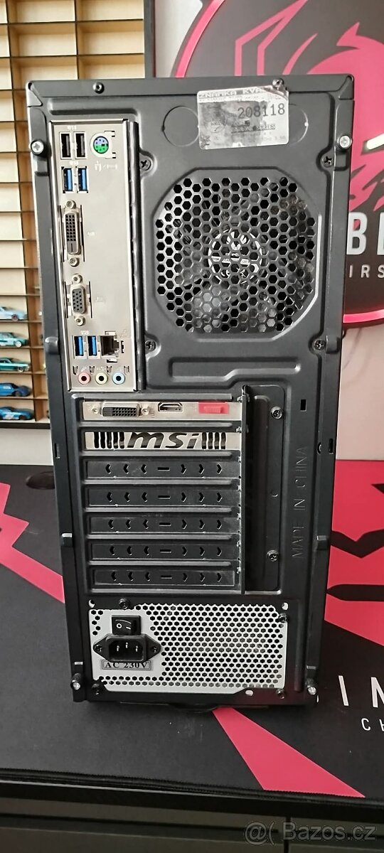 PC Barbone Tiger + herní stůl - 4