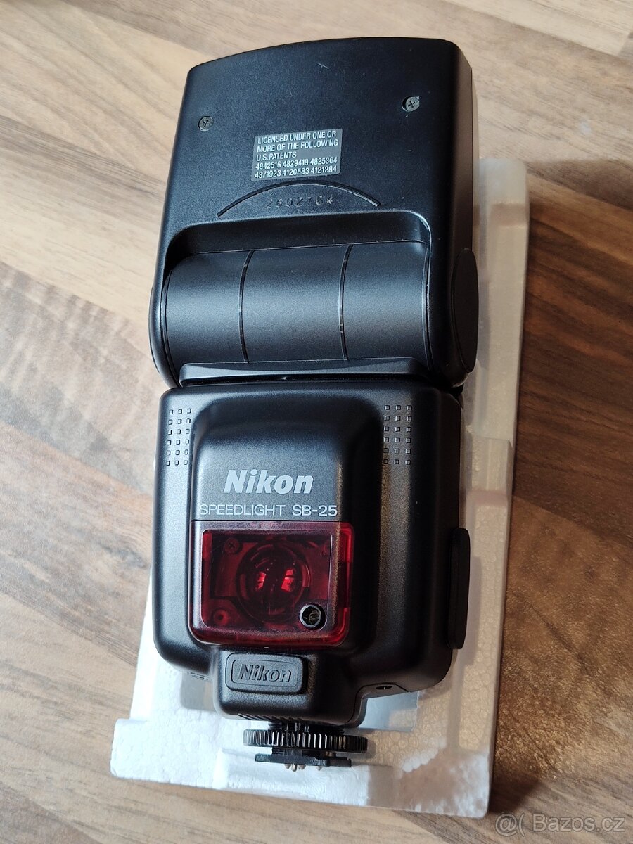 Blesk Nikon Speedlight SB-25 - 4