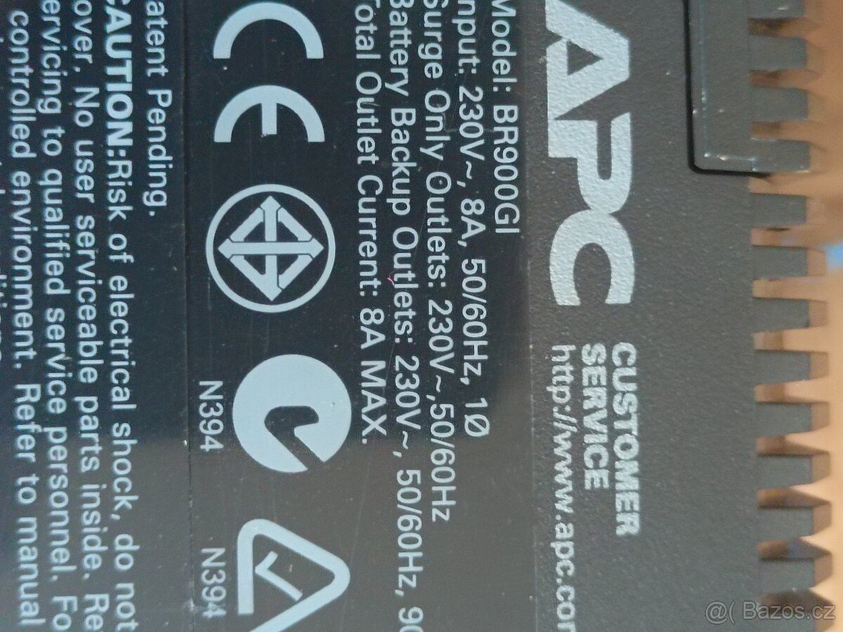 Záložní zdroj APC GR900PI - 4