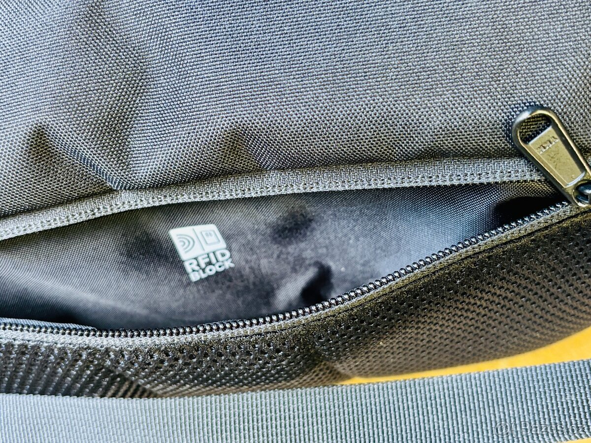 Ledvinka CabinZero Hip Pack 2l - 4