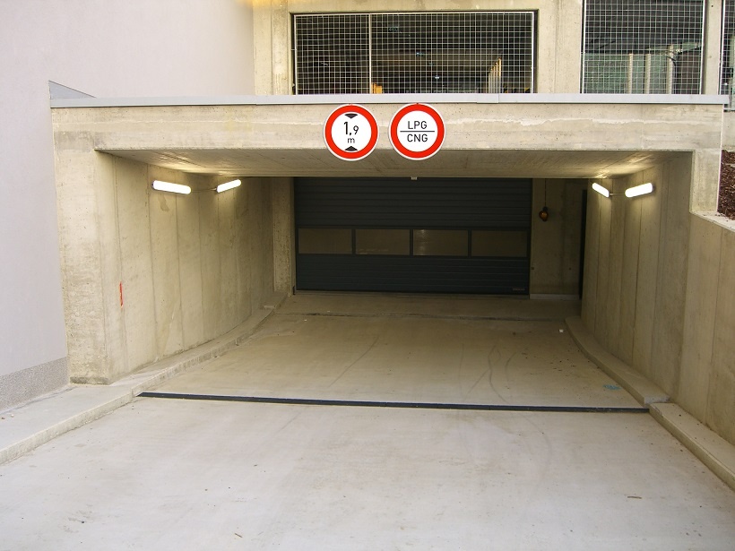 Pronajmu klecové parkovací místo - 4