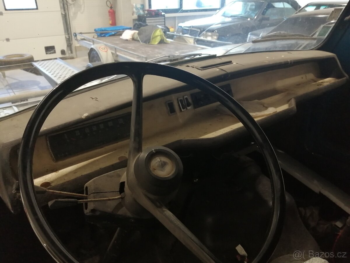 Renault ESTAFETTE - 4