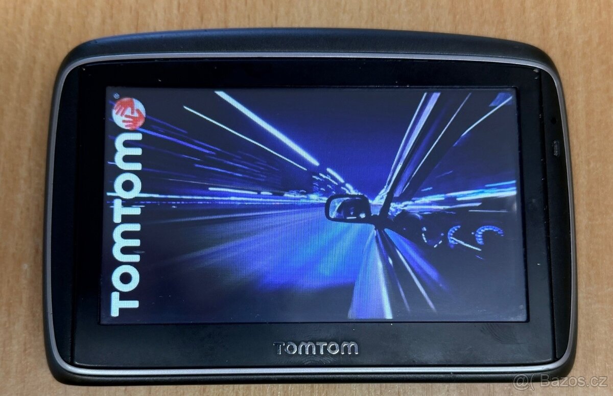 TomTom 750 - NEJNOVĚJŠÍ MAPY - 4