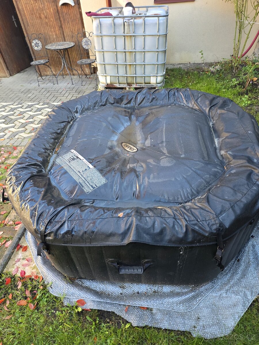 Prodám nafukovací vířivku - 4