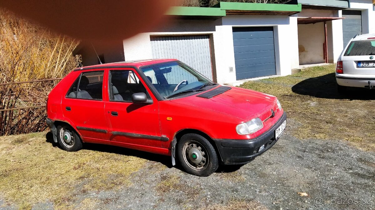 Prodám Škodu Felicii na díly nebo generální opravu - 4