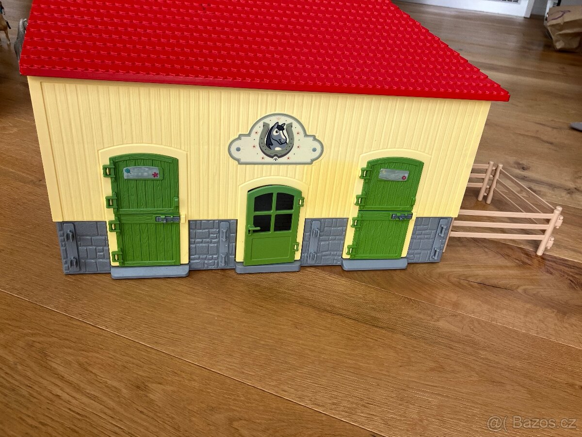 Stáj, mycí box, koně, postavy SCHLEICH - 4