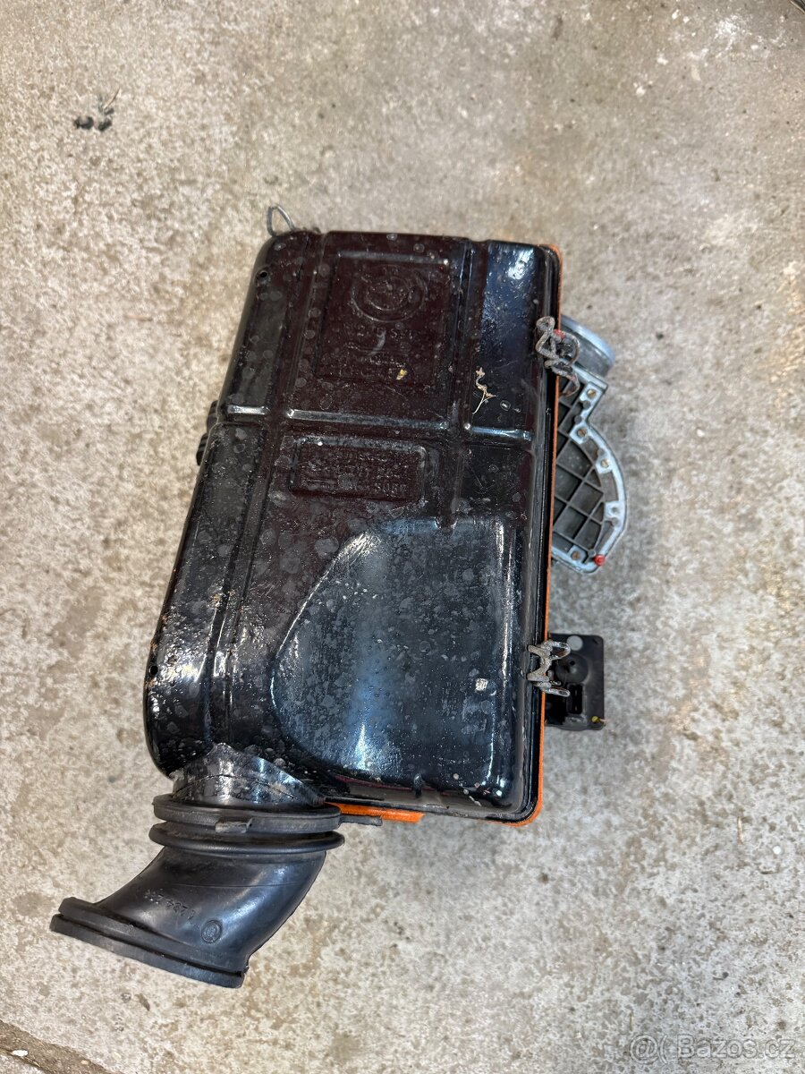 E30 m10b18 Filtr box - 4