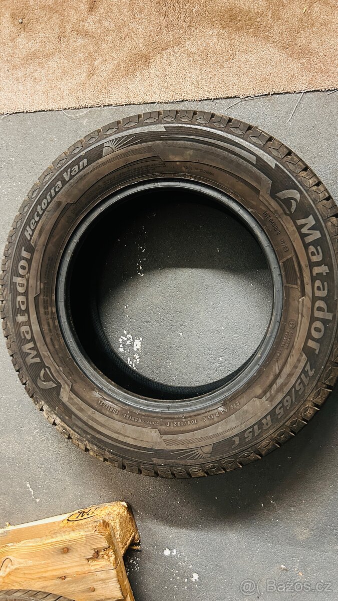 Pneu 215/65/R15 C - 4