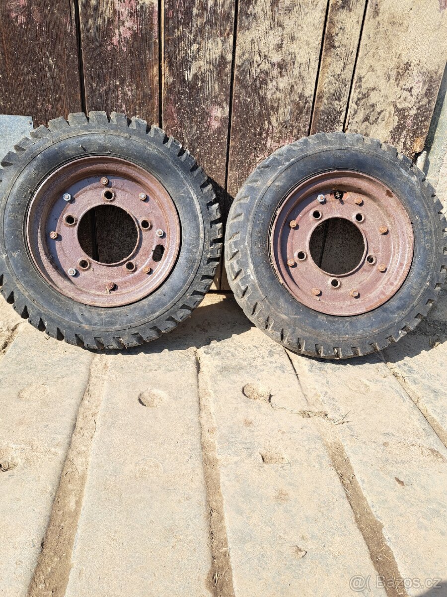Prodám kola Multicar 2 kusy - 4