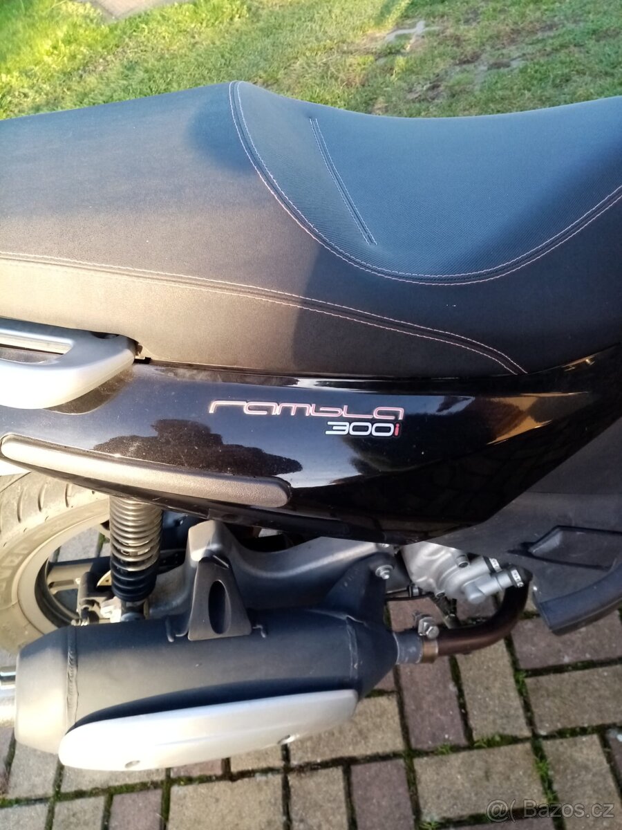 Skútr Derbi Rambla 300i - 4