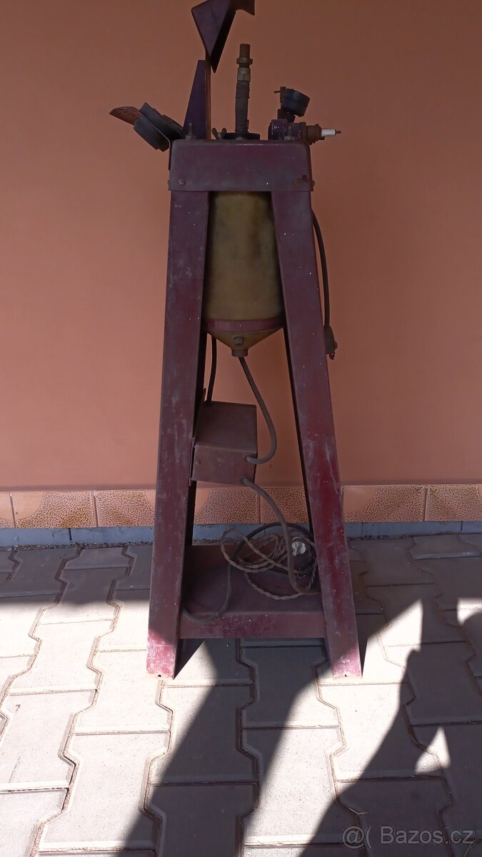 Pískovačka a zkušebna zapal.svíček - 4