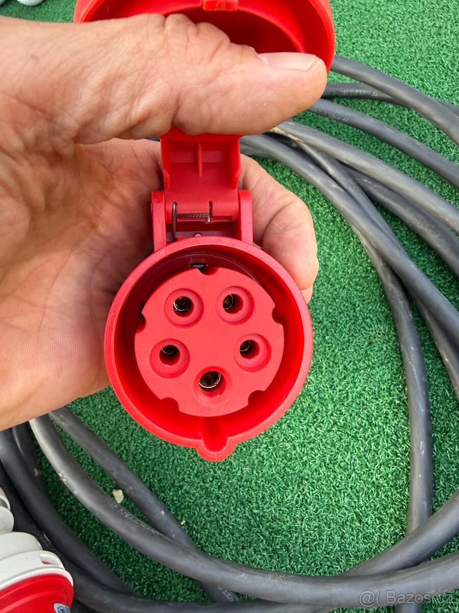 Prodlužovací kabel 380 V - 4