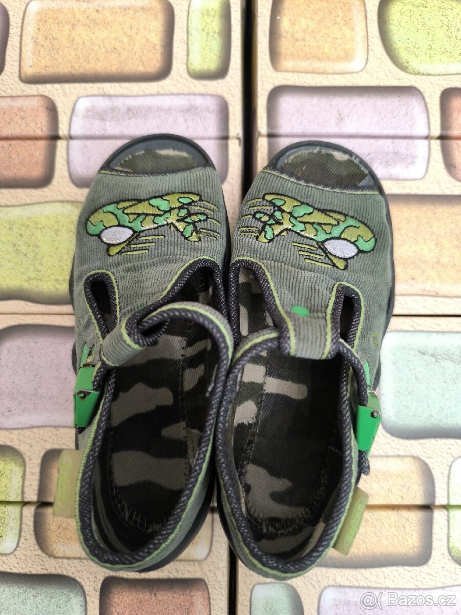 Bačkůrky zn. BEFADO vel. 25 - 4