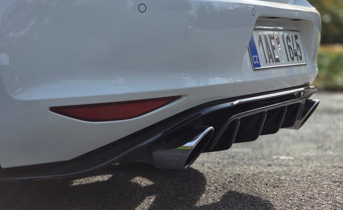 Volkswagen Golf 7 GTI 2.0 TSI 162 kW - 4