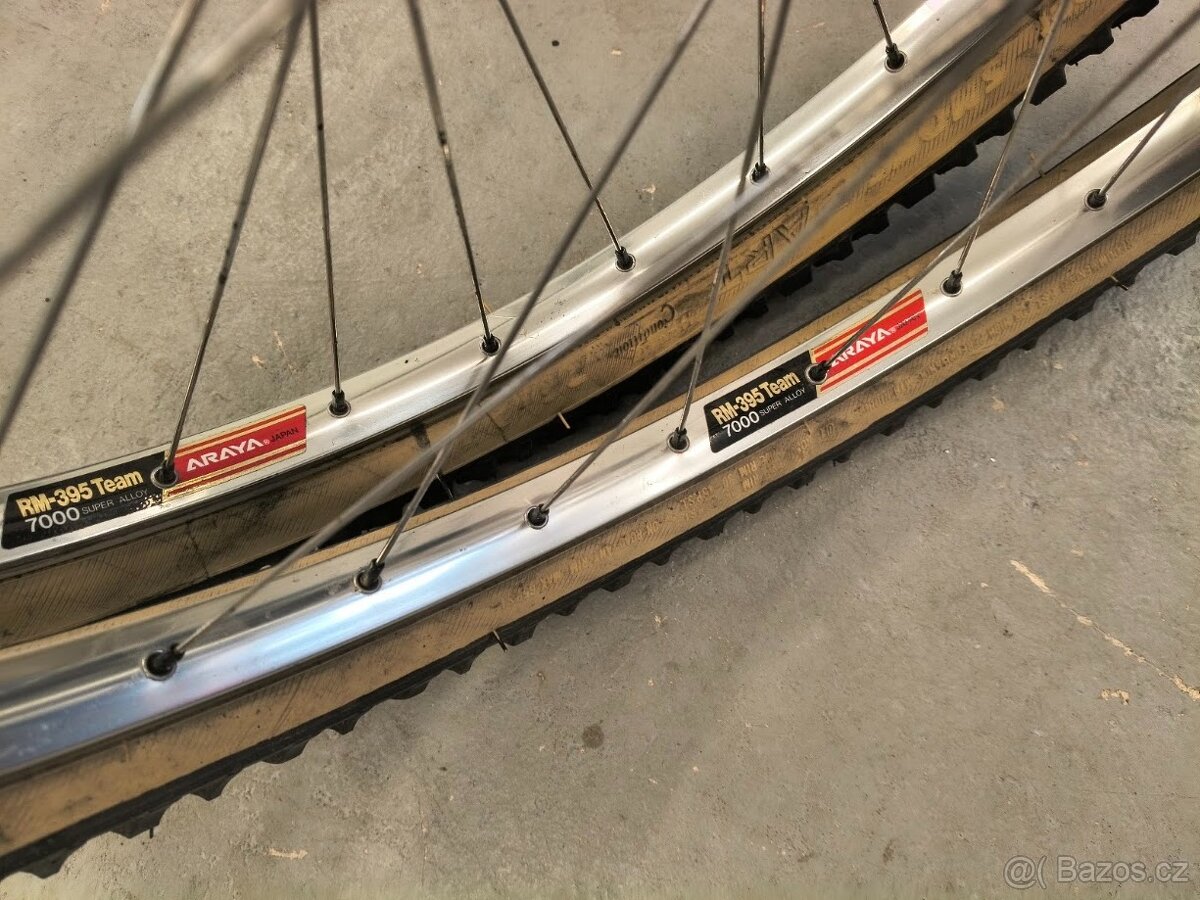 Zapletená kola 26" Shimano XT / ARAYA 7000 / Panaracer - 4