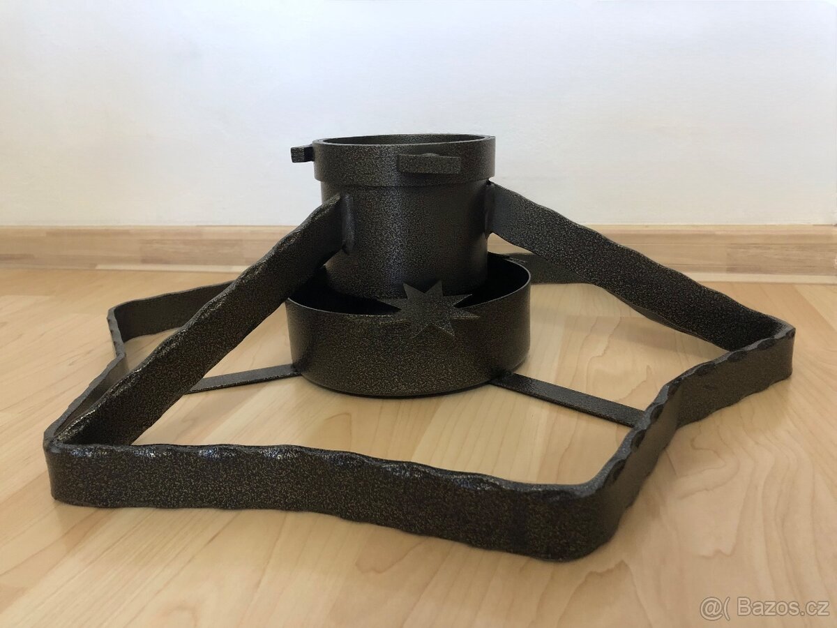 Velký kvalitní celokovový vánoční stojan na stromeček - 4