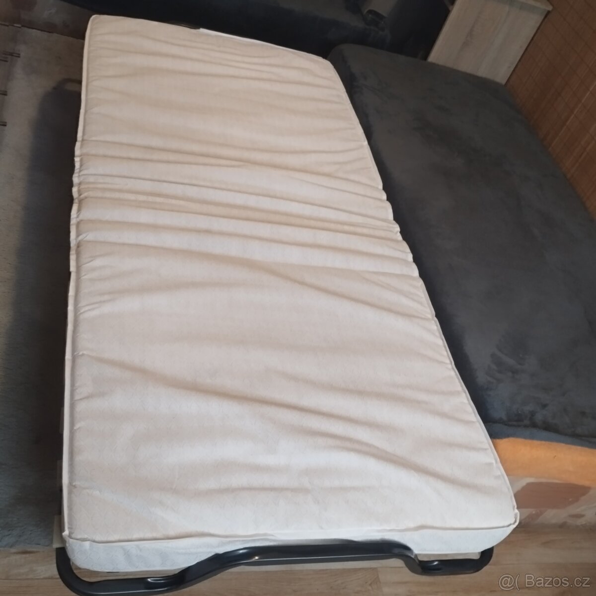 Rozkládací pohovka - 4